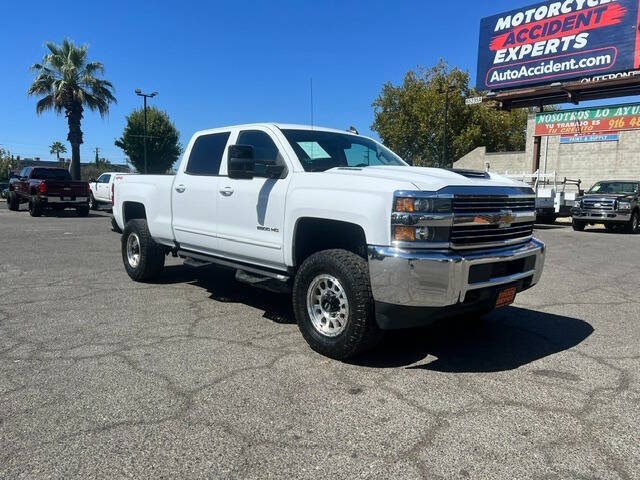 chevrolet silverado 2500hd 2017 1GC1KVEY9HF199214 image chevrolet silverado 2500hd 2017 1GC1KVEY9HF199214 image